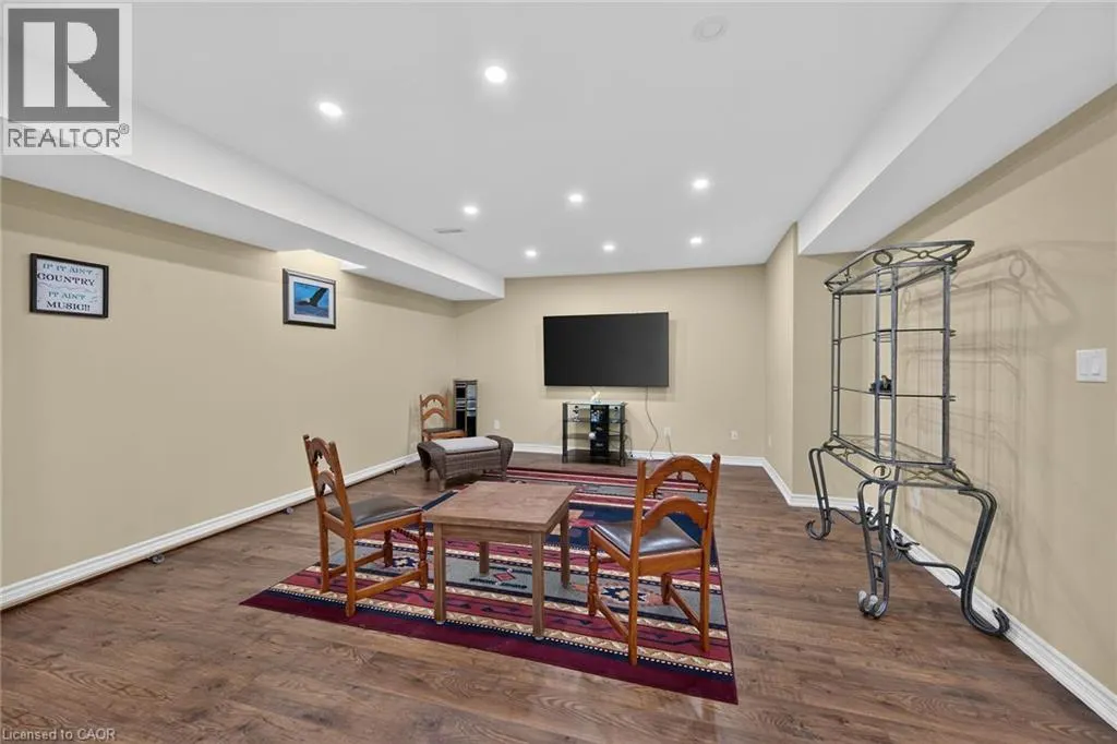 51 SCHOONER Drive