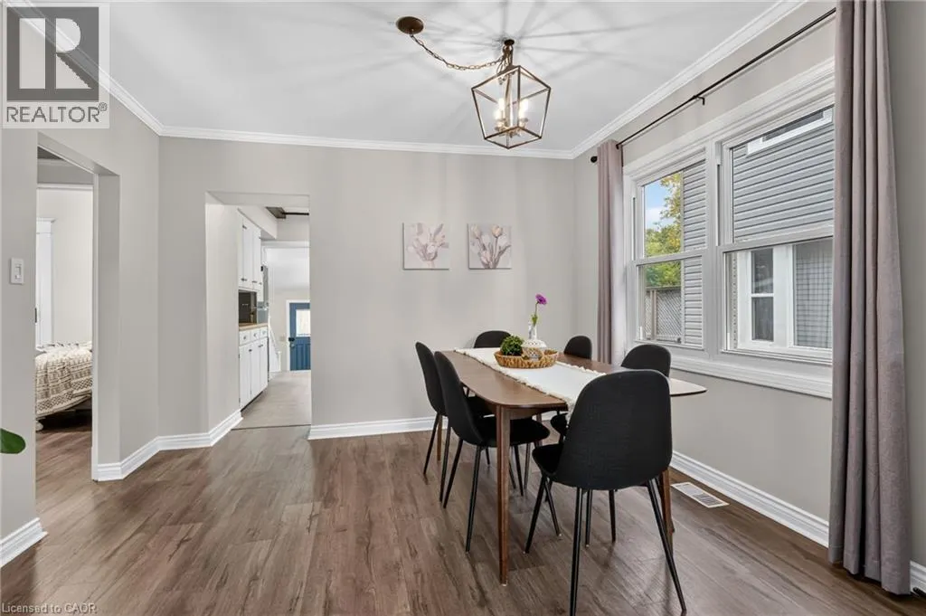 32 RICHMOND Avenue