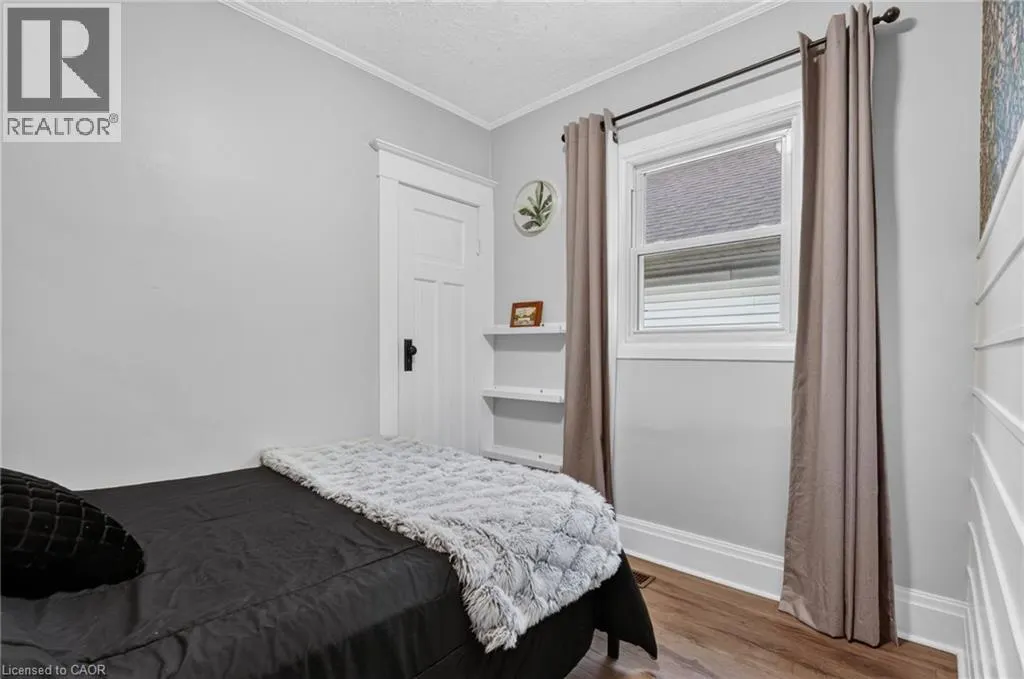 32 RICHMOND Avenue