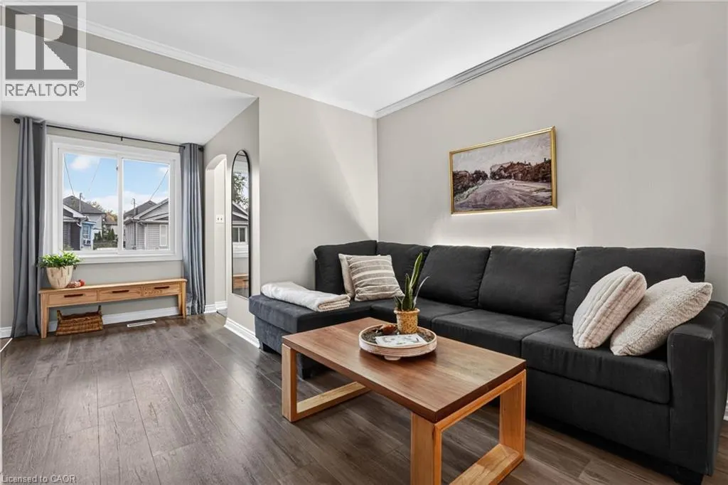 32 RICHMOND Avenue