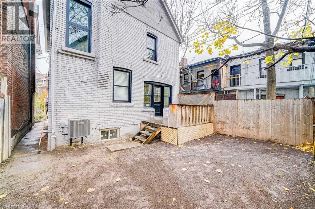 9 GIBSON Avenue
