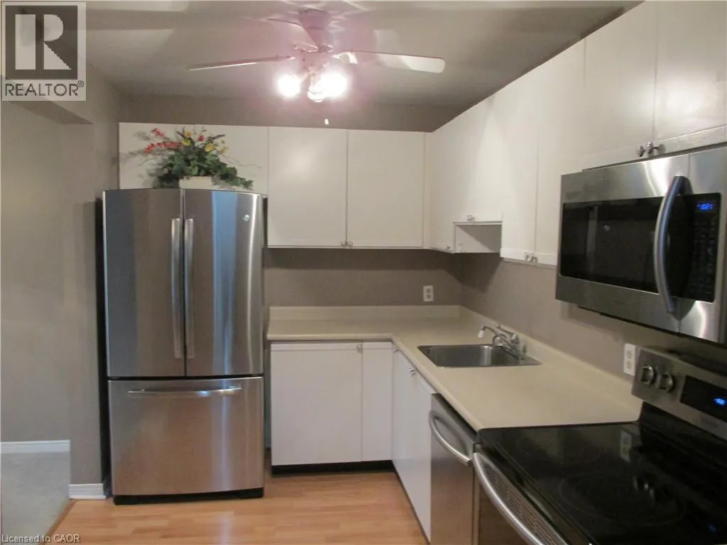 5 NIAGARA Street Unit# 203 #203