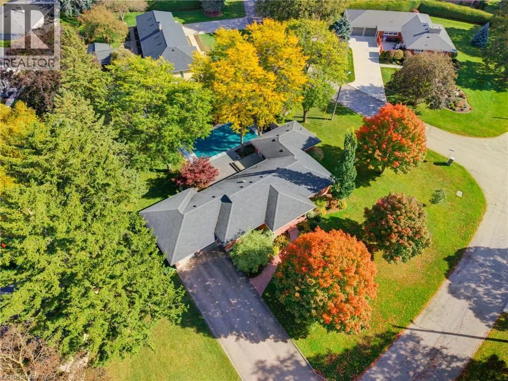 33 JACKSON Crescent