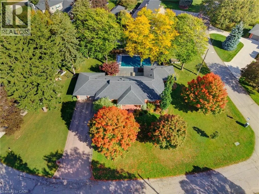 33 JACKSON Crescent