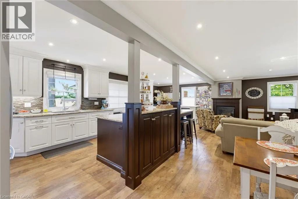 33 JACKSON Crescent