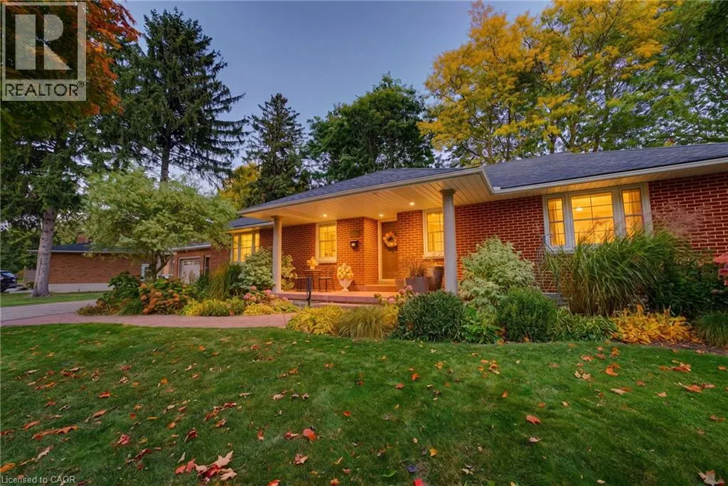 33 JACKSON Crescent