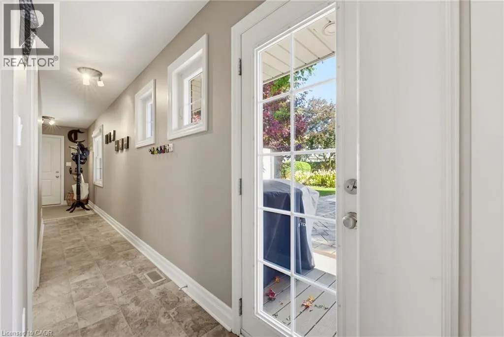 33 JACKSON Crescent