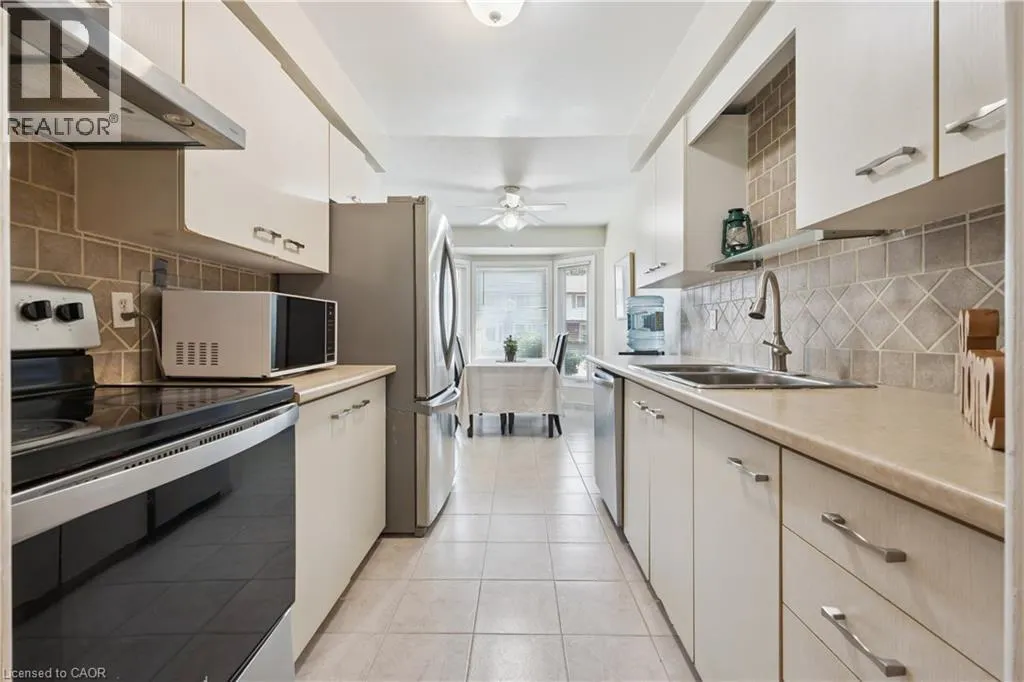 219 KINGSWOOD Drive Unit# 59 #59