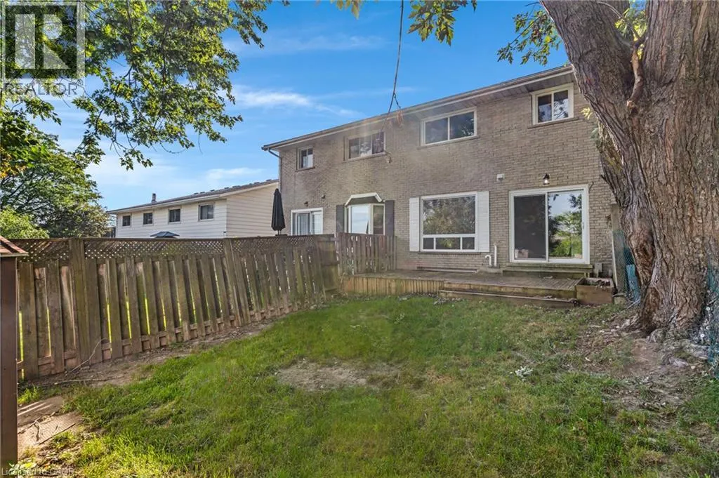 104 RALGREEN Crescent