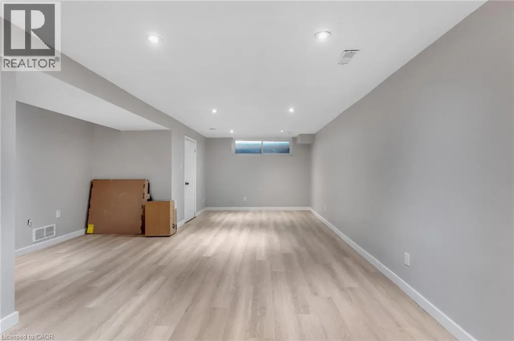 104 RALGREEN Crescent