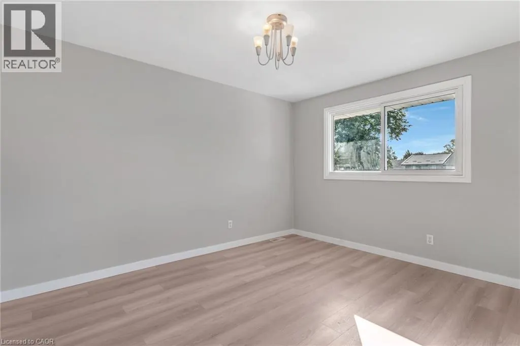 104 RALGREEN Crescent