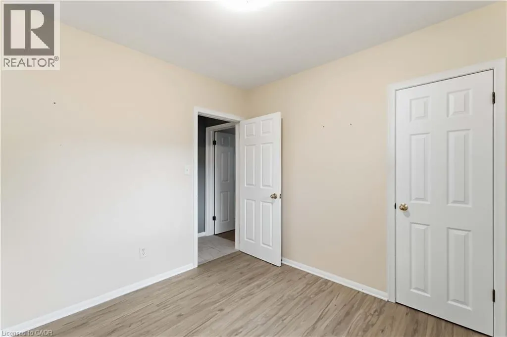4 REGINA Avenue
