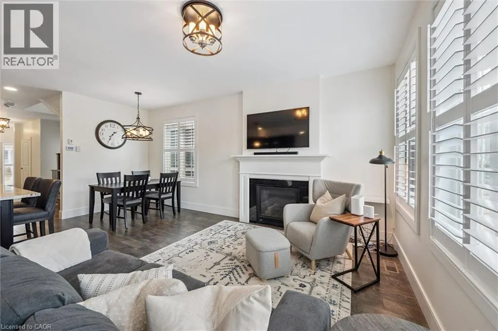153 YELLOW BIRCH Crescent
