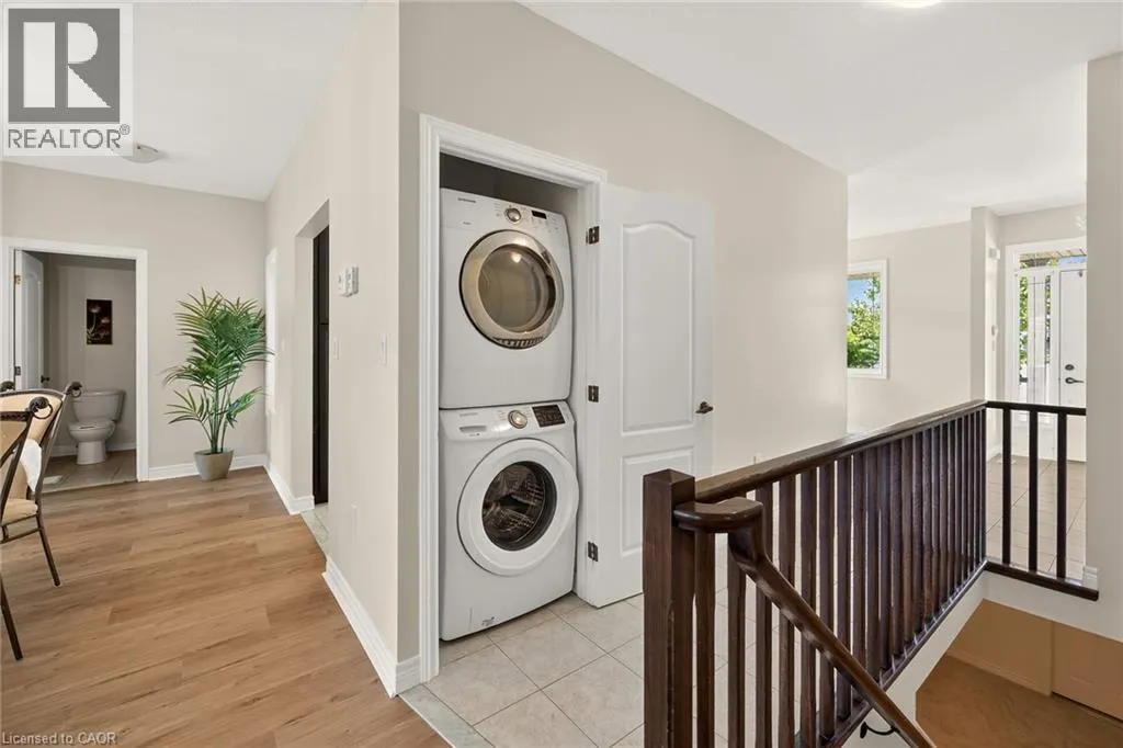 14 ECKER Lane