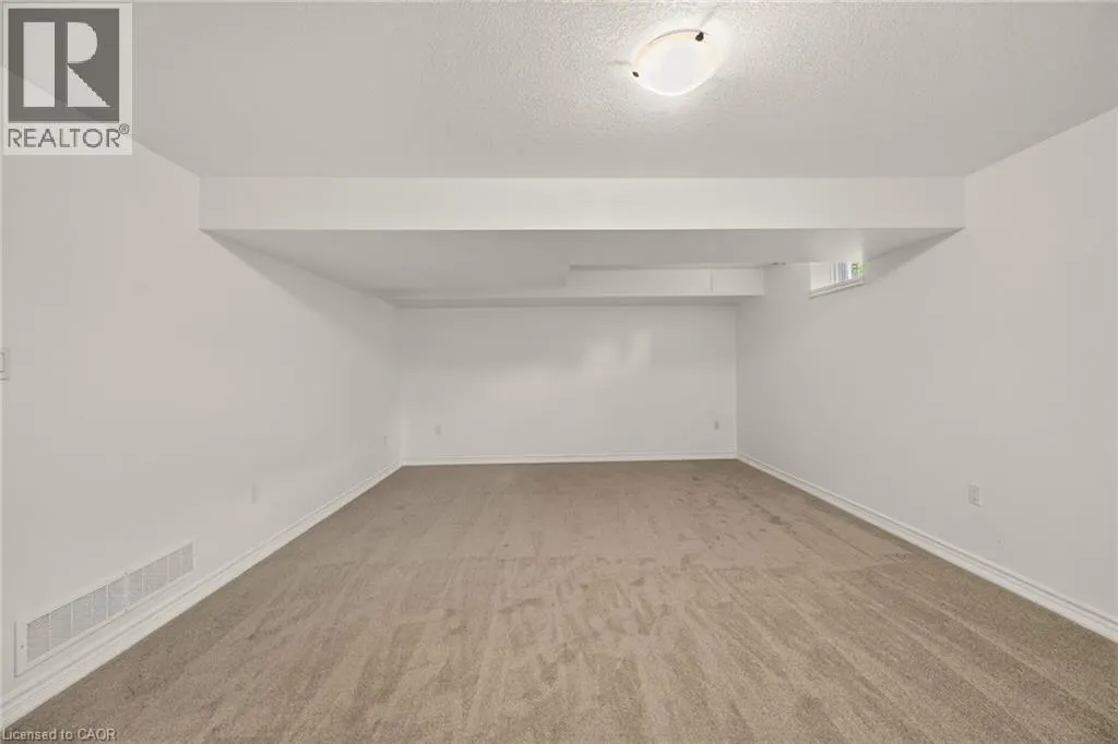14 ECKER Lane