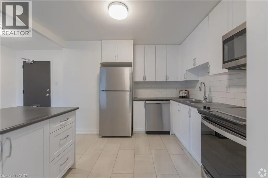 285 ERB Street W Unit# 809 #809