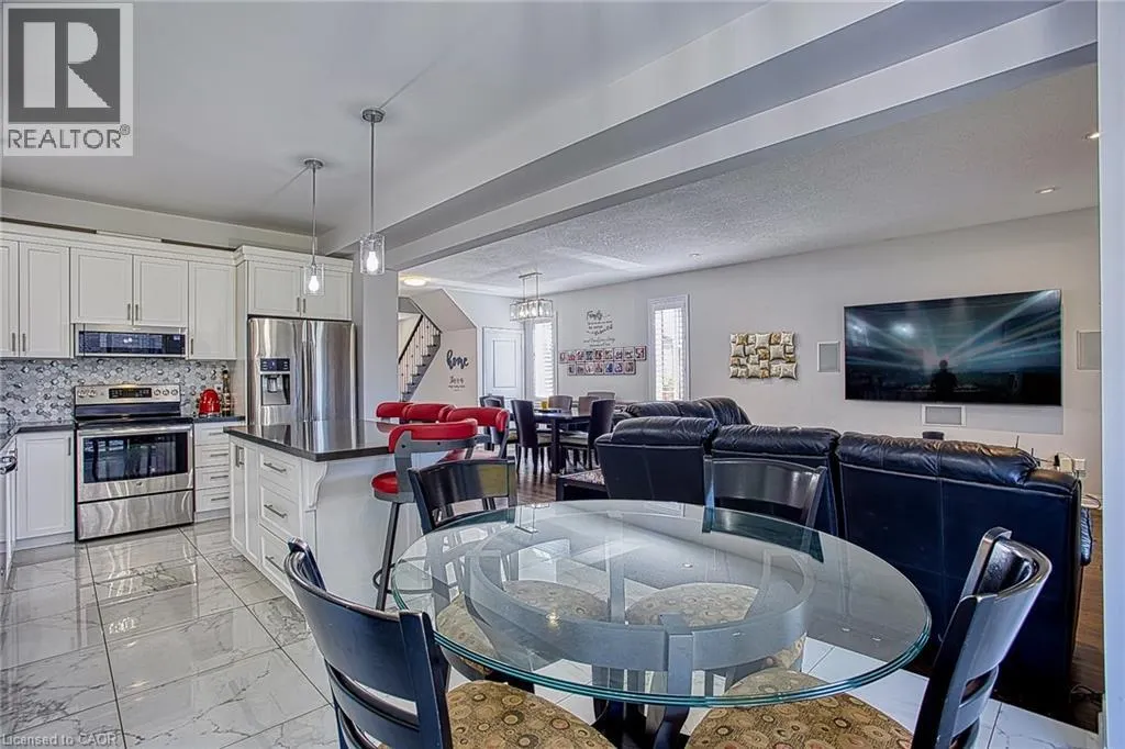 17 NARBONNE Crescent