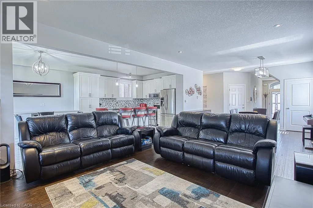 17 NARBONNE Crescent