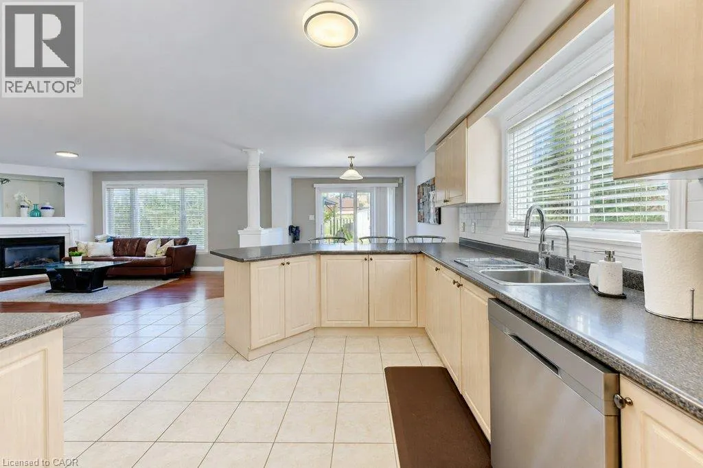 88 DECARO Crescent