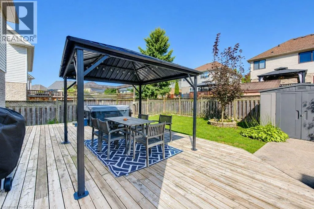 88 DECARO Crescent