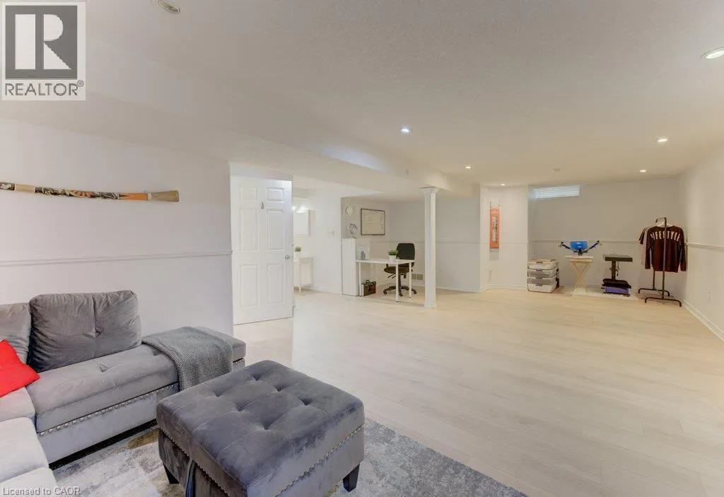 88 DECARO Crescent