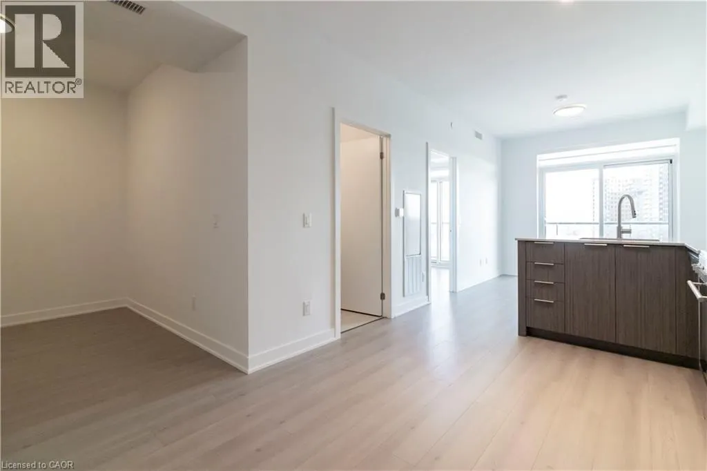 25 WELLINGTON Street S Unit# 501 #501