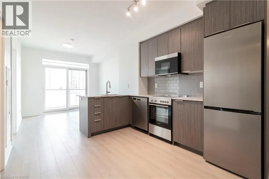 25 WELLINGTON Street S Unit# 501 #501