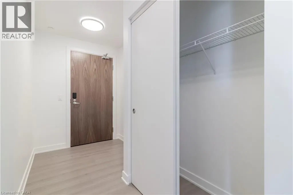 25 WELLINGTON Street S Unit# 501 #501