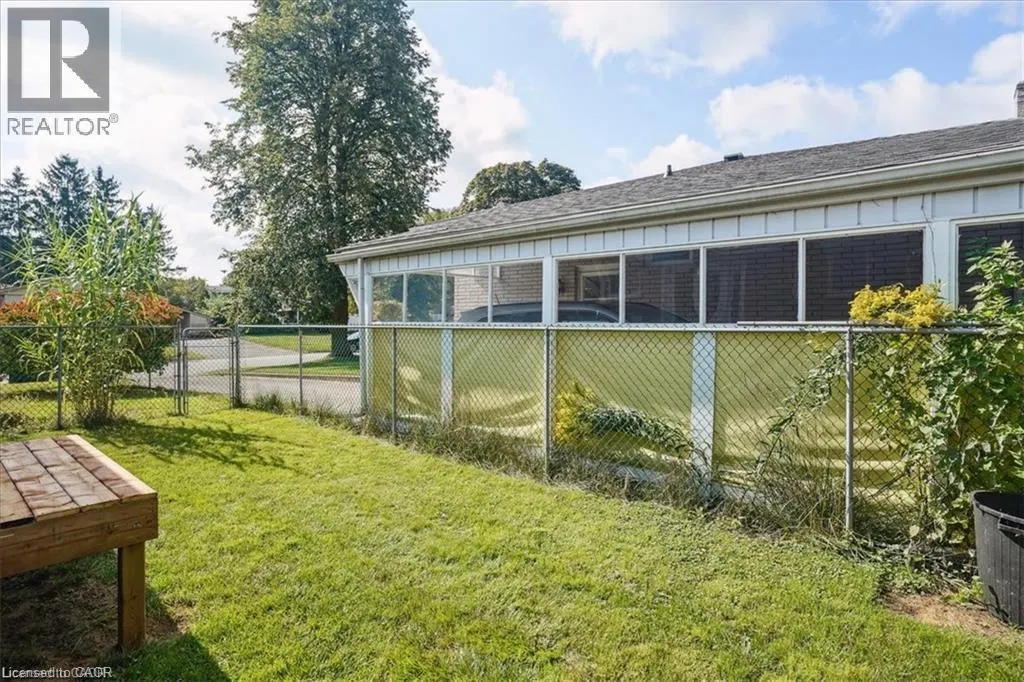 1 ROBROY Court Unit# UPPER UNIT #UPPER UNIT