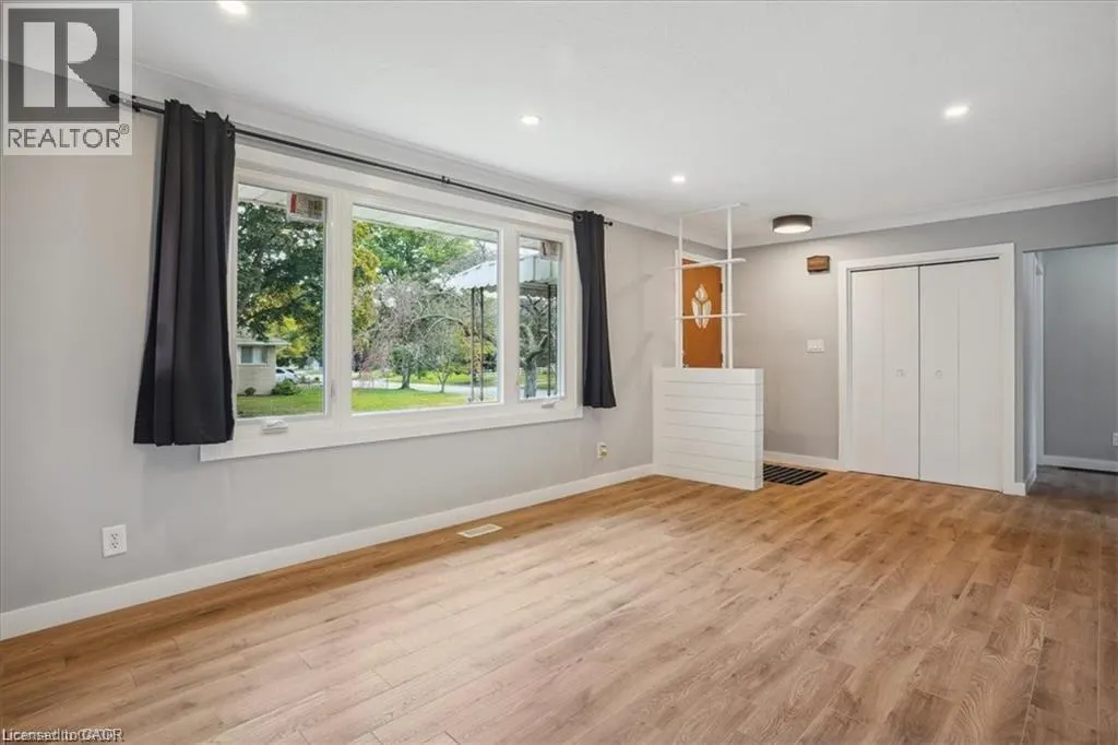 1 ROBROY Court Unit# UPPER UNIT #UPPER UNIT