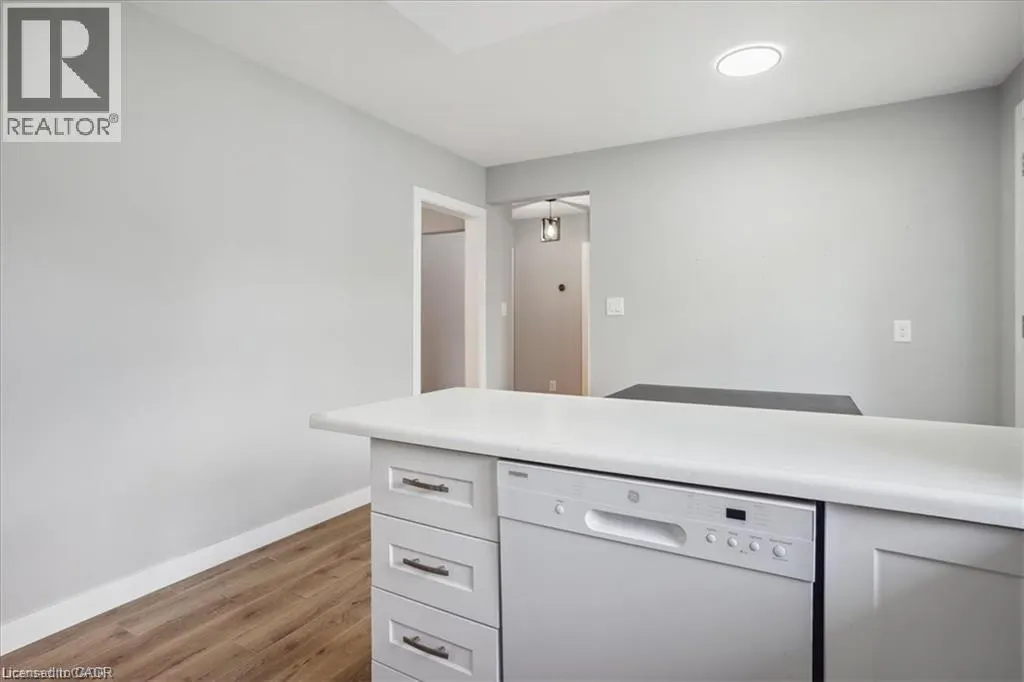 1 ROBROY Court Unit# UPPER UNIT #UPPER UNIT