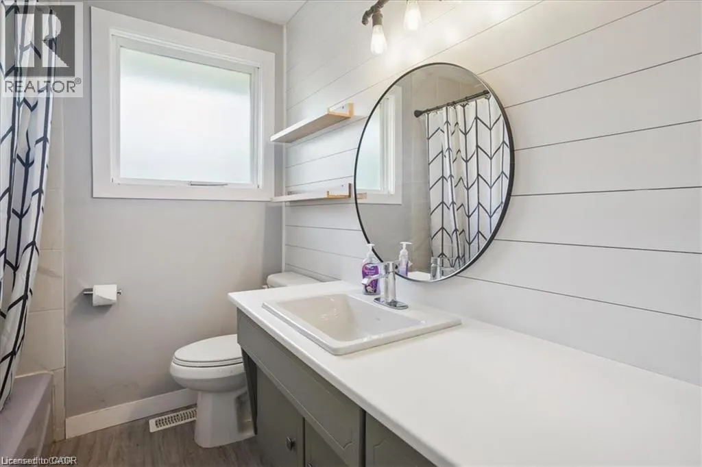 1 ROBROY Court Unit# UPPER UNIT #UPPER UNIT