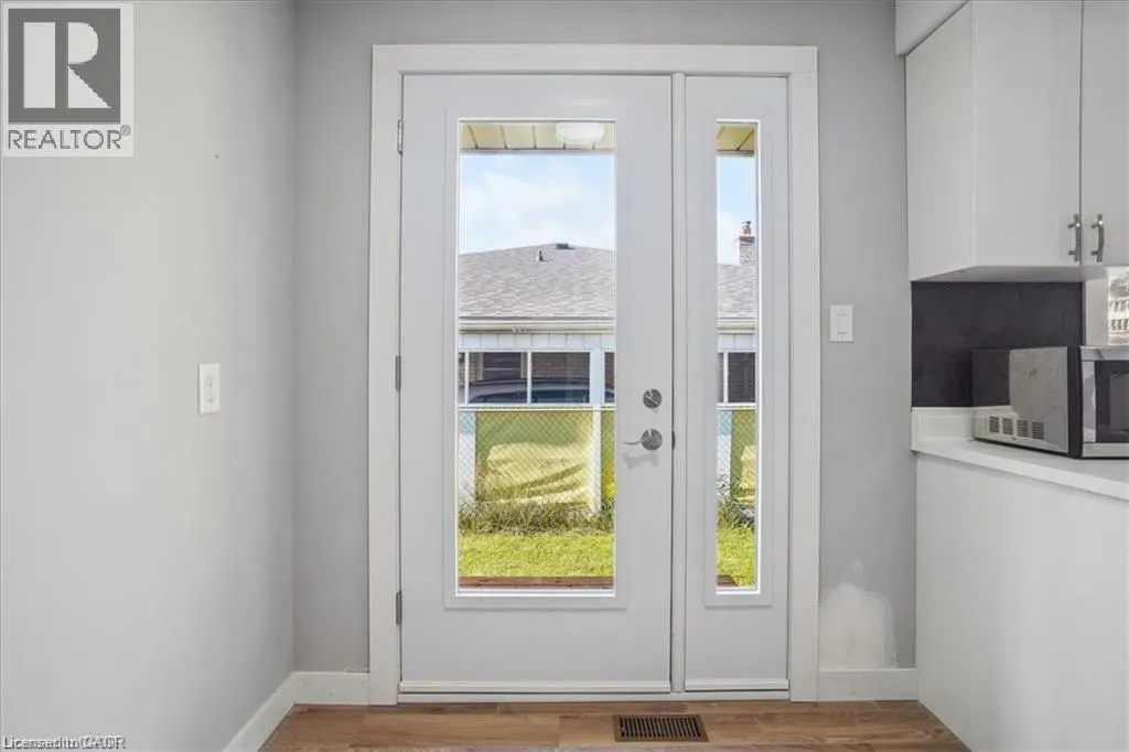 1 ROBROY Court Unit# UPPER UNIT #UPPER UNIT