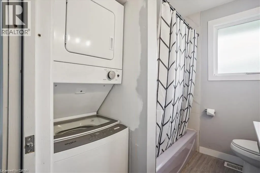 1 ROBROY Court Unit# UPPER UNIT #UPPER UNIT