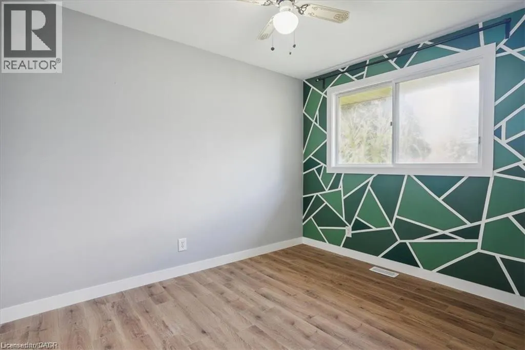 1 ROBROY Court Unit# UPPER UNIT #UPPER UNIT