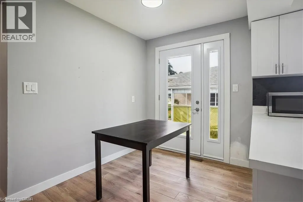 1 ROBROY Court Unit# UPPER UNIT #UPPER UNIT