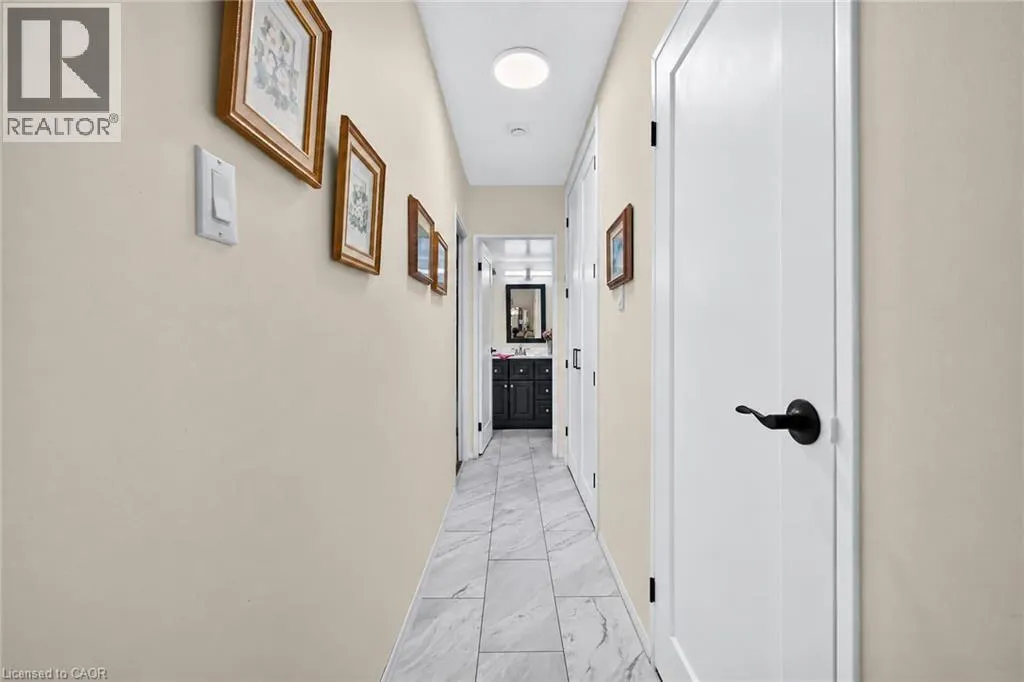 28 ROBINSON Street N Unit# 103 #103