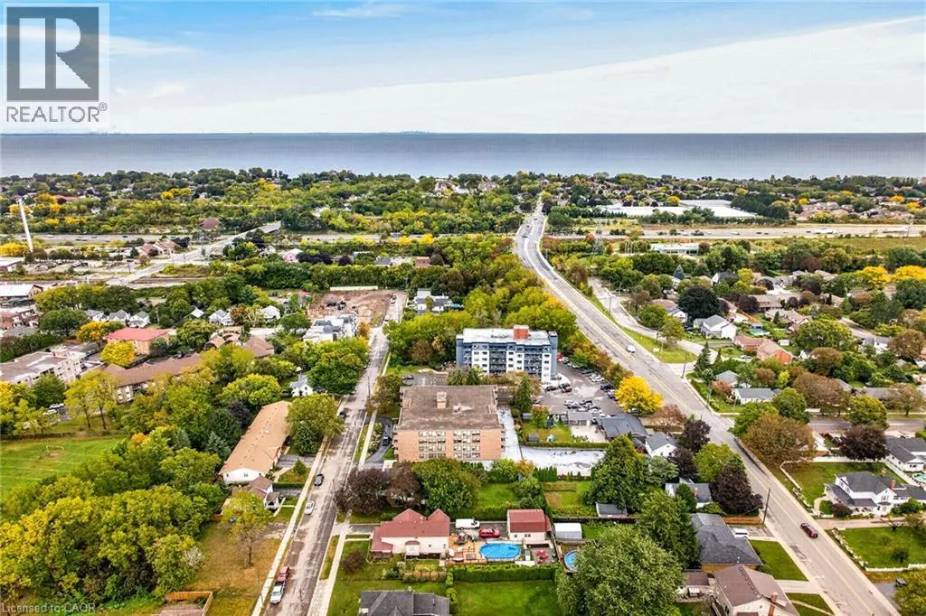 28 ROBINSON Street N Unit# 103 #103