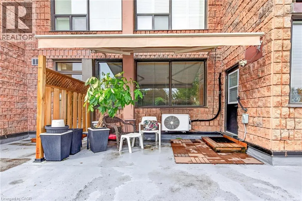 28 ROBINSON Street N Unit# 103 #103