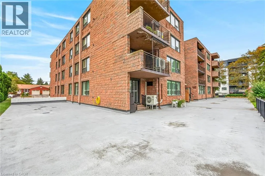 28 ROBINSON Street N Unit# 103 #103