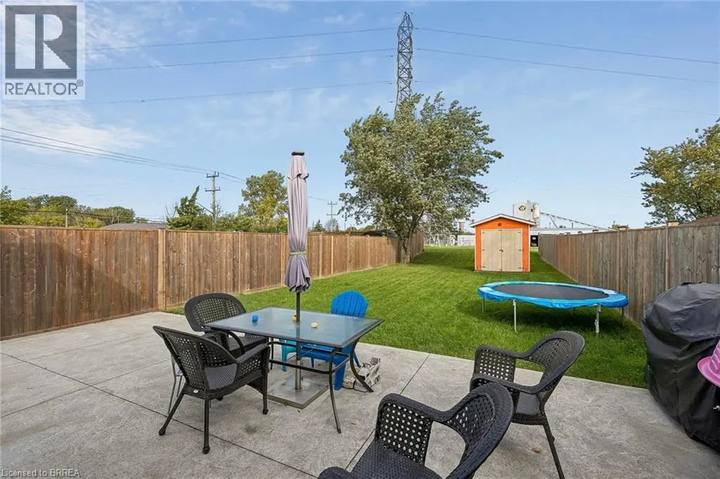 6 DEERFIELD Parkway