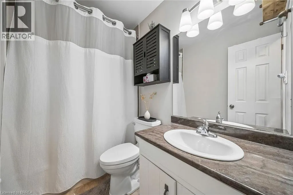 6 DEERFIELD Parkway