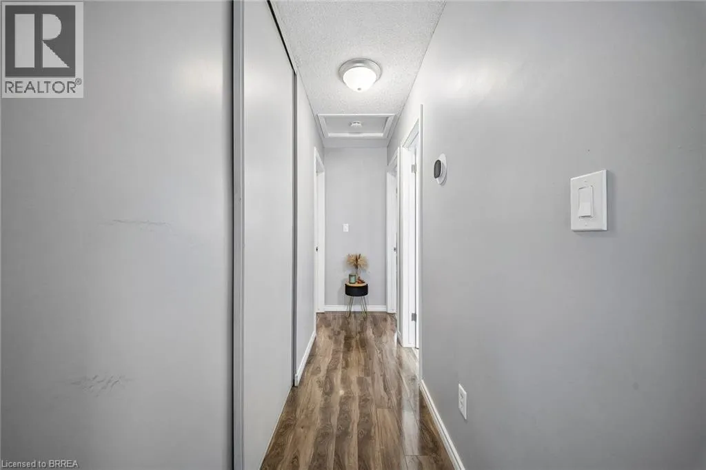 6 DEERFIELD Parkway