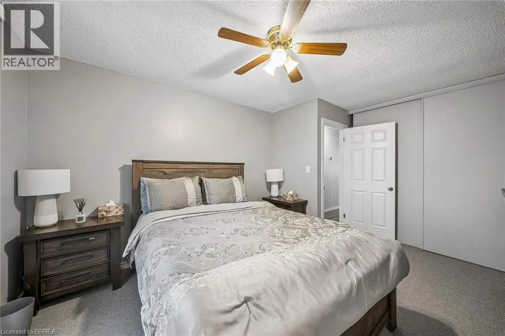 6 DEERFIELD Parkway
