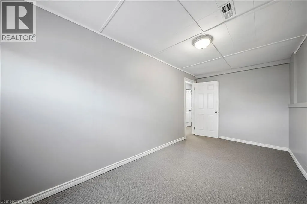 6 DEERFIELD Parkway