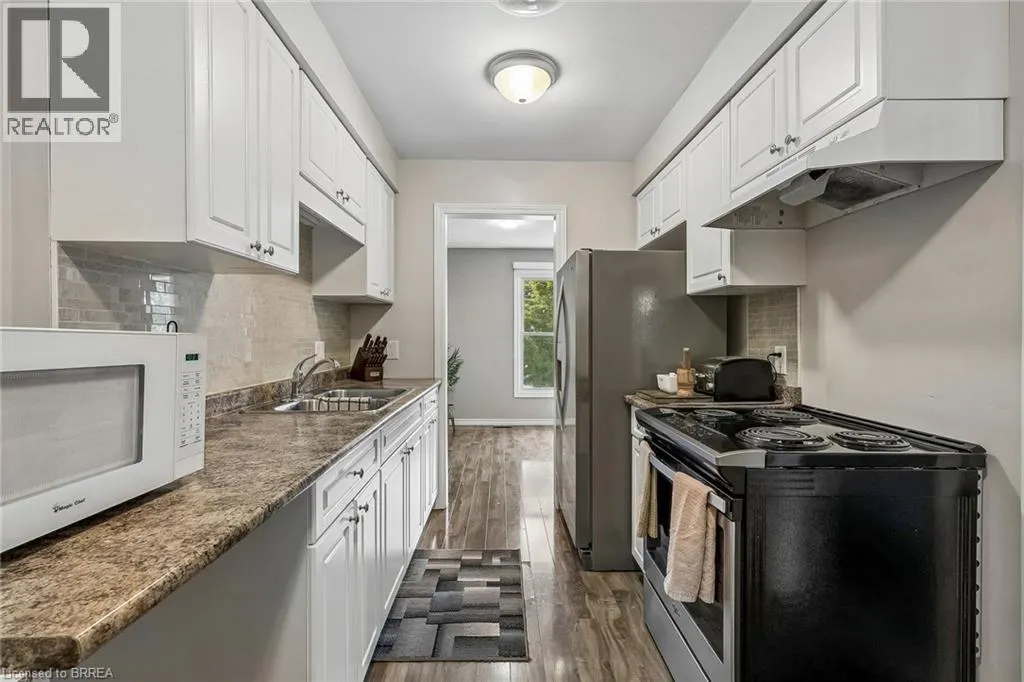 6 DEERFIELD Parkway
