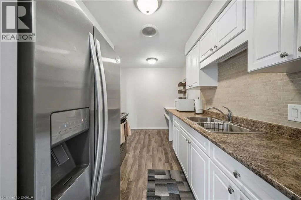 6 DEERFIELD Parkway
