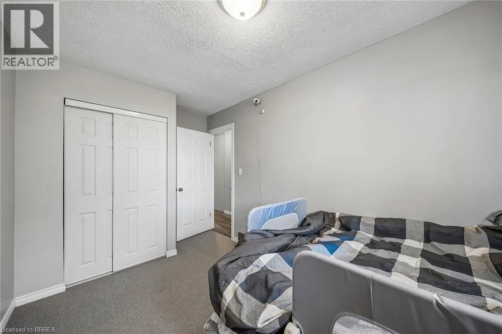 6 DEERFIELD Parkway