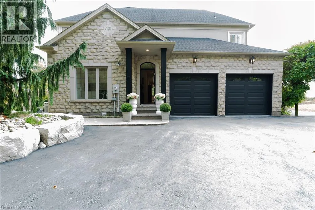 740 FIDDLERS GREEN Road