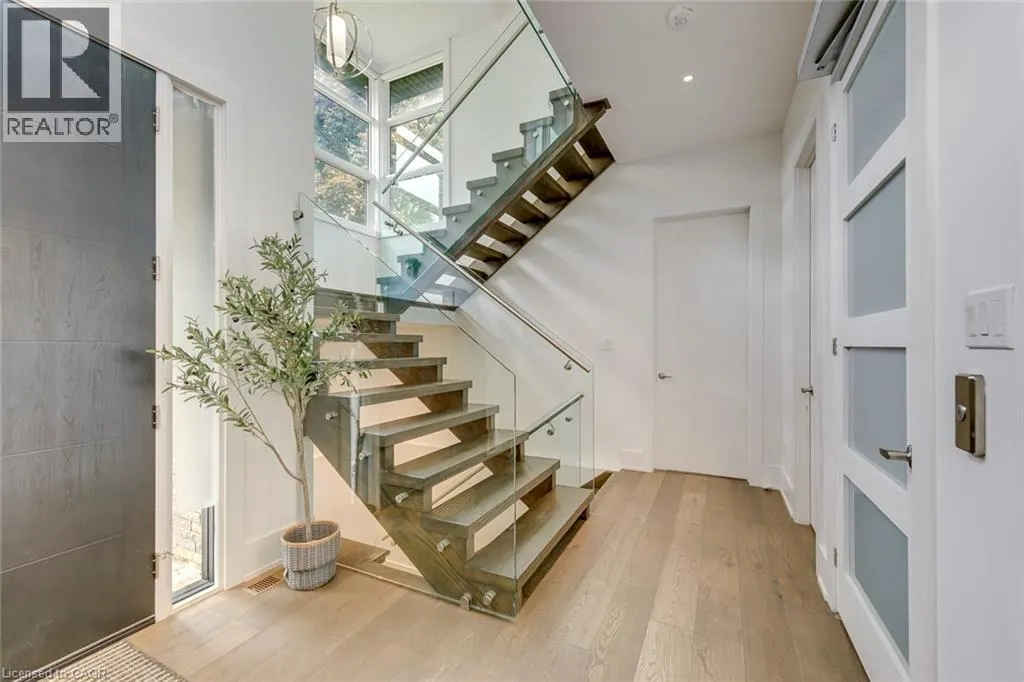 2104 DEVON Road